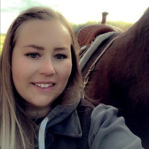 Meet your Posher, Breanna